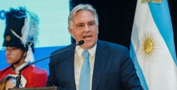 LLARYORA ANUNCIÓ UNA SUBA DE LA JUBILACIÓN MÍNIMA PROVINCIAL A 800 MIL PESOS