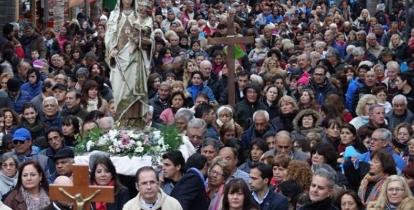 105 años de la ciudad con gran desfile y procesión