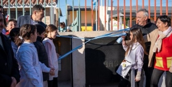 MÁS DE 190 ESCUELAS DEL INTERIOR SE CONECTARON AL GAS NATURAL ESTE AÑO