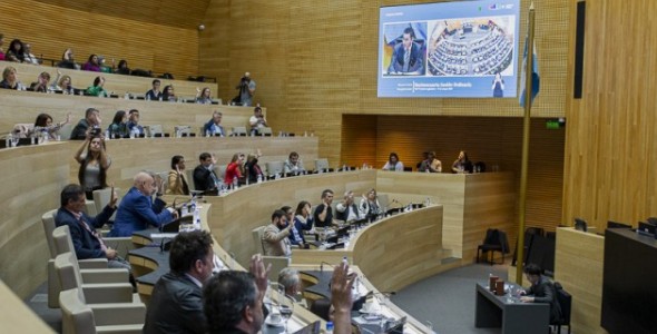 APROBARON LA NUEVA LEY DE LOS EQUIPOS DE SALUD