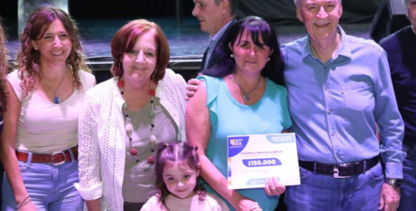 SCHIARETTI ENTREGÓ 3.000 NUEVOS CRÉDITOS DEL BANCO DE LA GENTE