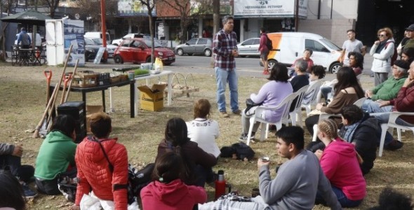 VECINOS Y TURISTAS PARTICIPARON DEL TALLER DE HUERTA DE VACACIONES DE INVIERNO