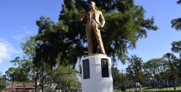 CÓRDOBA CELEBRA EL DÍA DEL CANTOR NACIONAL CON UN HOMENAJE A CARLOS GARDEL