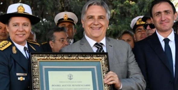 LLARYORA ENCABEZÓ EL ACTO POR EL DÍA DEL AGENTE PENITENCIARIO DE LA PROVINCIA