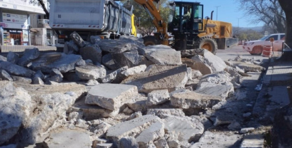 ALTA GRACIA: AVANZA LA OBRA DE REVALORIZACIÓN DE AVENIDA SAN MARTÍN