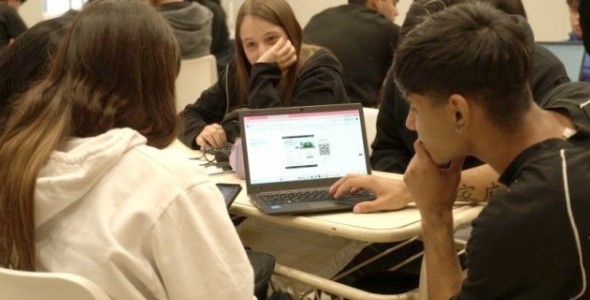 MÁS DE 400 ESTUDIANTES PARTICIPARON EN LOS TALLERES PREPARATORIOS PARA EL CONCURSO “USINAS DE IDE