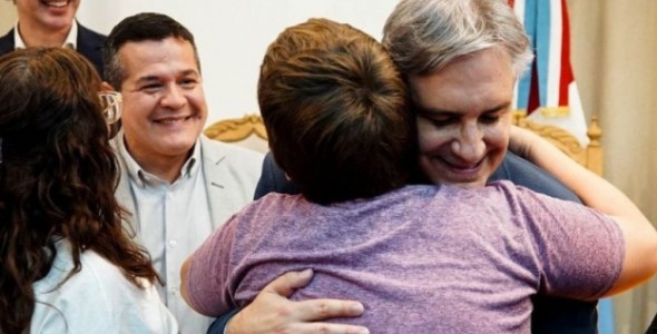 EN VILLA MARÍA, LA PROVINCIA FORTALECE EL SISTEMA DE SALUD CON NUEVOS VEHÍCULOS SANITARIOS