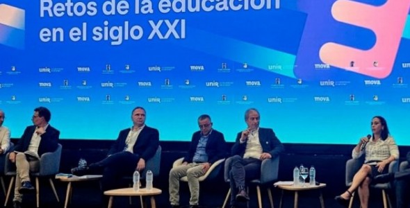 FERREYRA APORTÓ LA MIRADA DE CÓRDOBA EN LA CUMBRE INTERNACIONAL SOBRE LOS RETOS DE LA EDUCACIÓN E