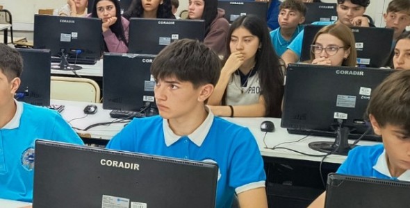 ESTUDIANTES DE TODA LA PROVINCIA PARTICIPARON EN LAS OLIMPIADAS INFORMÁTICAS CORDOBESAS