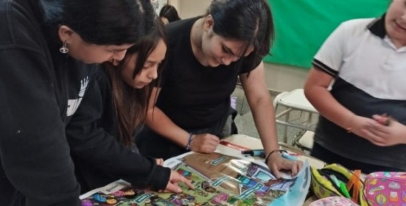 MÁS DE 1.200 ESCUELAS PRIMARIAS RECIBIERON KITS DIDÁCTICOS PARA LA ENSEÑANZA DEL INGLÉS