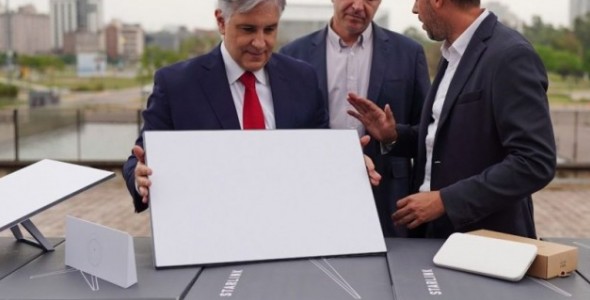 LA PROVINCIA RECIBIÓ LAS ANTENAS STARLINK Y SE PREPARA PARA INSTALAR CONECTIVIDAD SATELITAL EN TODA
