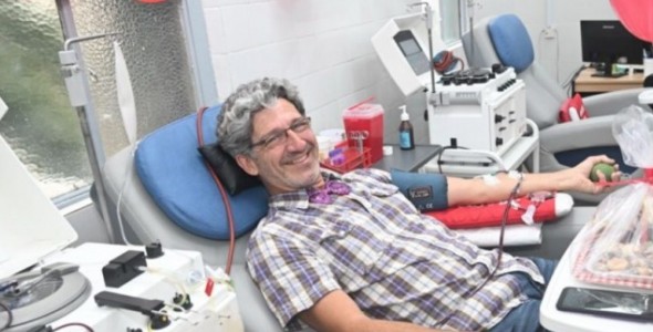 NICOLÁS, EL VECINO QUE HIZO 100 DONACIONES DE SANGRE