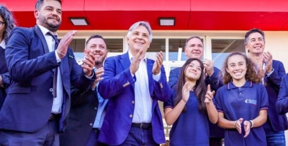 TANTI: LLARYORA INAUGURÓ UNA ESCUELA SECUNDARIA DE FORMACIÓN PROFESIONAL Y UNA SALA DE 3 AÑOS