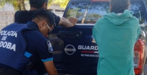 CORDOBESES EN ALERTA: EL PROGRAMA DE SEGURIDAD PERMITIÓ LA DETENCIÓN DE DOS PRESUNTOS DELINCUENTES