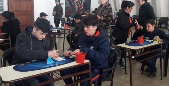 PRIMER TORNEO DE CUBO RUBIK EN CARLOS PAZ