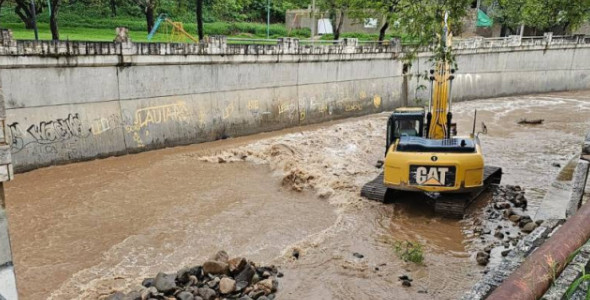 PROVINCIA Y MUNICIPALIDAD TRABAJAN PARA ARREGLAR EL PISO DE LA CAÑADA