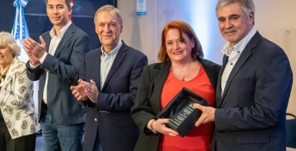 LA PROVINCIA DISTINGUIÓ A DOCENTES CORDOBESES EN EL DÍA DEL MAESTRO