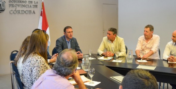 MESA PROVINCIA-MUNICIPIOS: SE INCREMENTARÁ UN 35% EL FONDO PERMANENTE