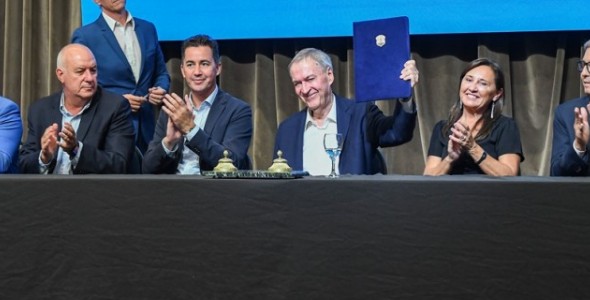 Schiaretti envió a la Legislatura el proyecto de creación de la Agencia Competitividad Córdoba