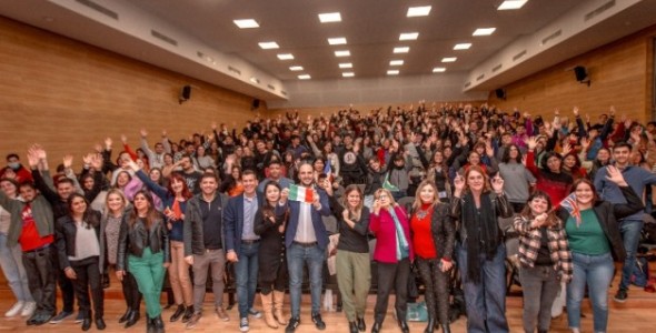 ESTE AÑO 36 MIL JÓVENES YA CURSARON EN EL CENTRO DE IDIOMAS CÓRDOBA