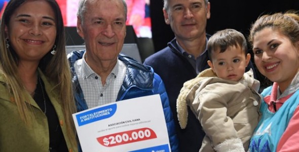 SCHIARETTI ENTREGÓ APORTES PARA EL FORTALECIMIENTO ECONÓMICO DE SALAS CUNA