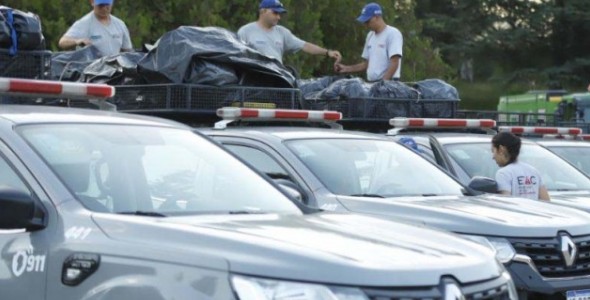 Efectivos y móviles del ETAC rumbo a Chile