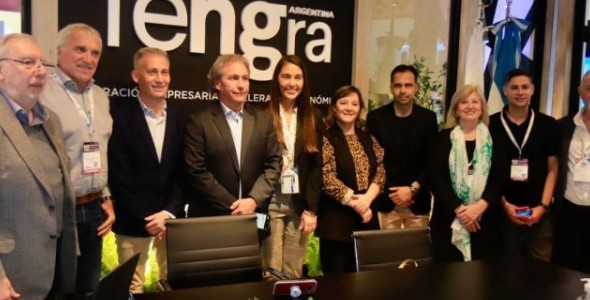VILLA CARLOS PAZ: PRIMER MUNICIPIO QUE FIRMA CONVENIO CON FEHGRA Y ASHOGA PARA ERRADICAR EL ALOJAMIE