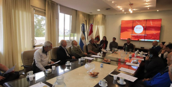 EL INTENDENTE ESTEBAN AVILÉS RECIBIÓ A INSTITUCIONES INTERMEDIAS, EDUCATIVAS Y DEPORTIVAS DE LA CI