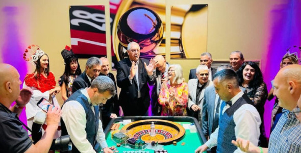 LOTERÍA DE CÓRDOBA HOMENAJEÓ A LA SALA CASINO VILLA CARLOS PAZ A 30 AÑOS DE SU INAUGURACIÓN
