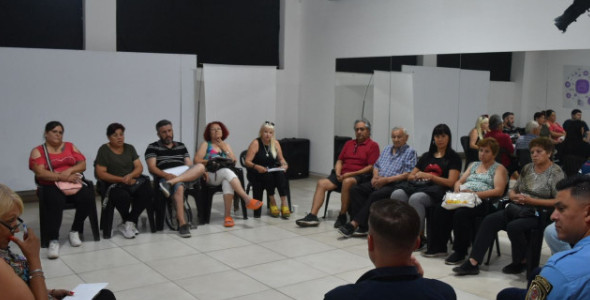 SEGURIDAD VCP: REUNIÓN DE AUTORIDADES MUNICIPALES CON CENTROS VECINALES Y FUERZAS DE SEGURIDAD