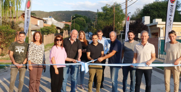 PROGRAMA DE CONECTIVIDAD ESTRATÉGICA Y TURÍSTICA EN DISTRITO SUR: NUEVO TRAMO DE ADOQUINADO EN BAR