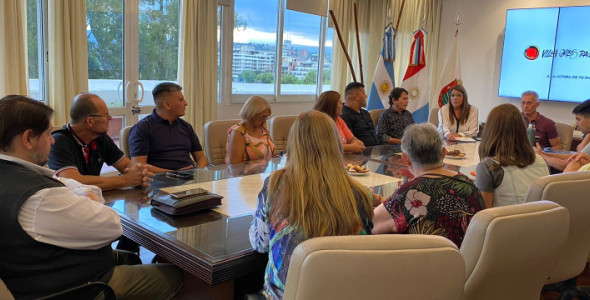 EL INTENDENTE ESTEBAN AVILÉS MANTUVO UN ENCUENTRO CON AUTORIDADES DE CENTROS VECINALES