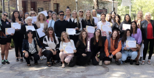 MES DE LA MUJER: RECONOCIMIENTO A MUJERES DESTACADAS DE ORGANIZACIONES DE LA CIUDAD DE VILLA CARLOS 