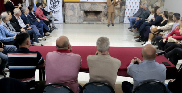 VILLA CARLOS PAZ INICIA LA PROMOCIÓN TURÍSTICA DE OTOÑO CON LA CAMPAÑA “CARLOSPASEAR”