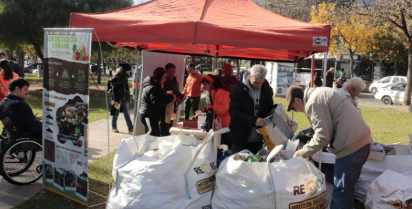 GRAN ECOCANJE EN EL DÍA MUNDIAL DEL RECICLAJE ESTA MAÑANA SE REALIZÓ UNA NUEVA JORNADA DE ECOCANJ