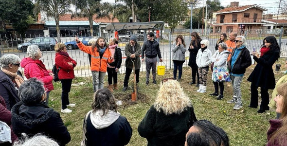 SEMANA DEL AMBIENTE: PLANTACIÓN DE ÁRBOLES NATIVOS CON LOS INTEGRANTES DE “VIDA ACTIVA Y SALUDAB
