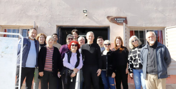 RECORRIDO POR EL CENTRO VECINAL SOL Y LAGO QUE REALIZA ARREGLOS EN LA SEDE CON EL SUBSIDIO MUNICIPAL