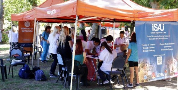 DÍA MUNDIAL DE LA DIABETES: FERIA DE SALUD EN LOS JARDINES MUNICIPALES
