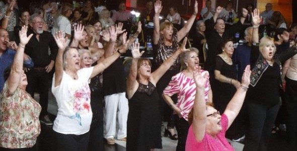GRAN FIESTA NACIONAL DE LOS ABUELOS EN VILLA CARLOS PAZ