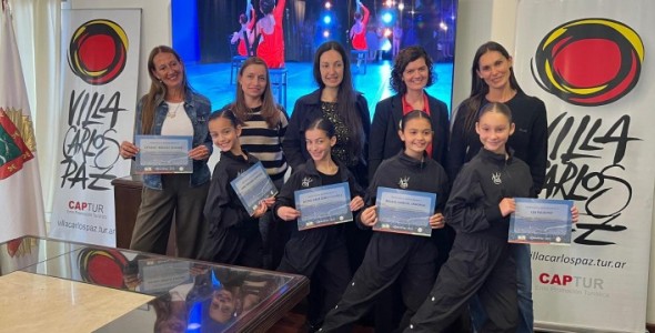 EL INTENDENTE ESTEBAN AVILÉS RECONOCIÓ A BAILARINAS CARLOSPACENSES QUE PARTICIPARON EN EL YOUTH AM