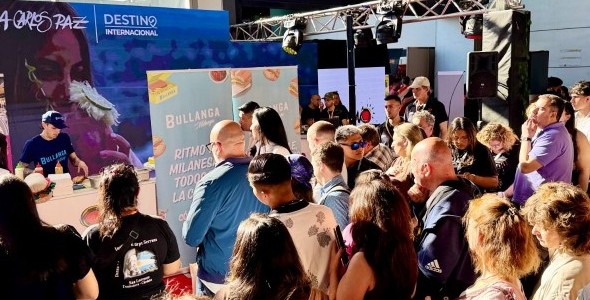 VILLA CARLOS PAZ MARCÓ TENDENCIA EN EL SEGUNDO DÍA DE LA FERIA INTERNACIONAL DE TURISMO 2025