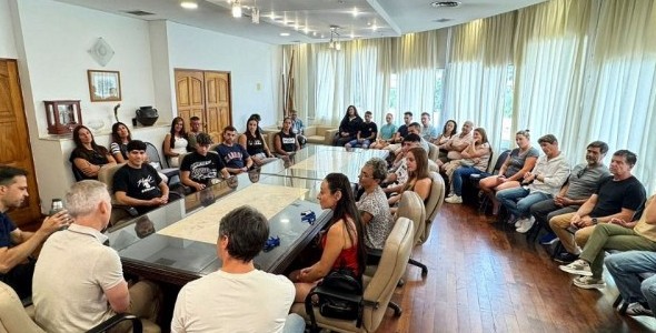 EL MUNICIPIO RECONOCIÓ A DEPORTISTAS CARLOSPACENSES POR SUS LOGROS EN COMPETENCIAS PROVINCIALES, NA