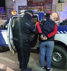 DETUVIERON A UNA PAREJA POR ROBO EN PLENO CENTRO DE VILLA CARLOS PAZ