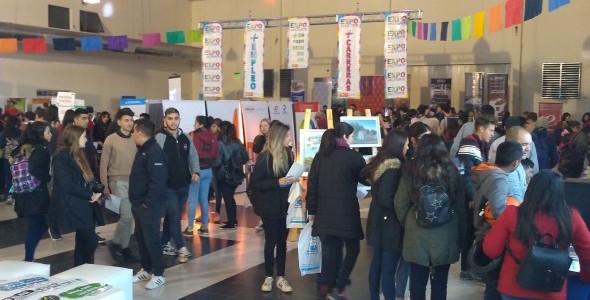 Exitosa expo de carreras, empleo y emprendedurismo