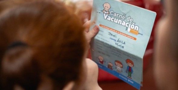 Vacunación contra sarampión y polio en jardines