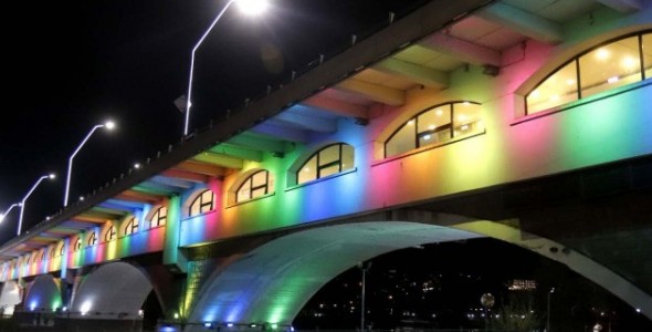 IMPORTANTE PUESTA EN VALOR LUMÍNICA DEL PUENTE URUGUAY