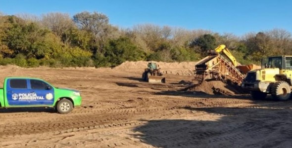 POLICÍA AMBIENTAL FRENÓ EXTRACCIONES EN CANTERAS DE JESÚS MARÍA Y RÍO PRIMERO