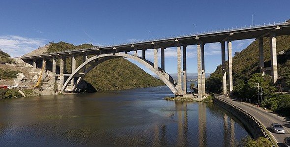 Recorrido por el nuevo puente sobre el lago San Roque