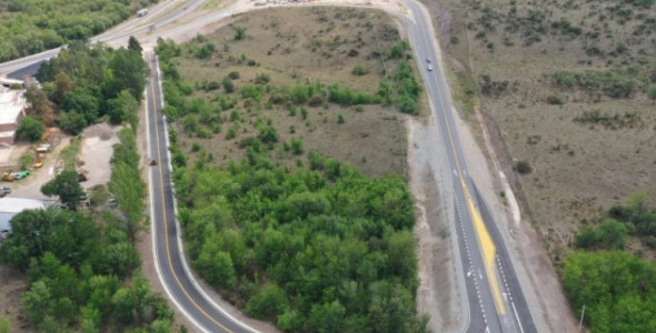 SAN ANTONIO DE ARREDONDO: HABILITARON LA PAVIMENTACIÓN DEL ACCESO A LA SEDE DEL MUNICIPIO