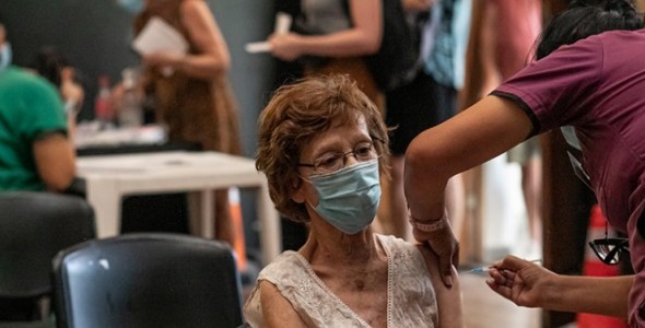 Llegan las vacunas bivariantes a Córdoba
